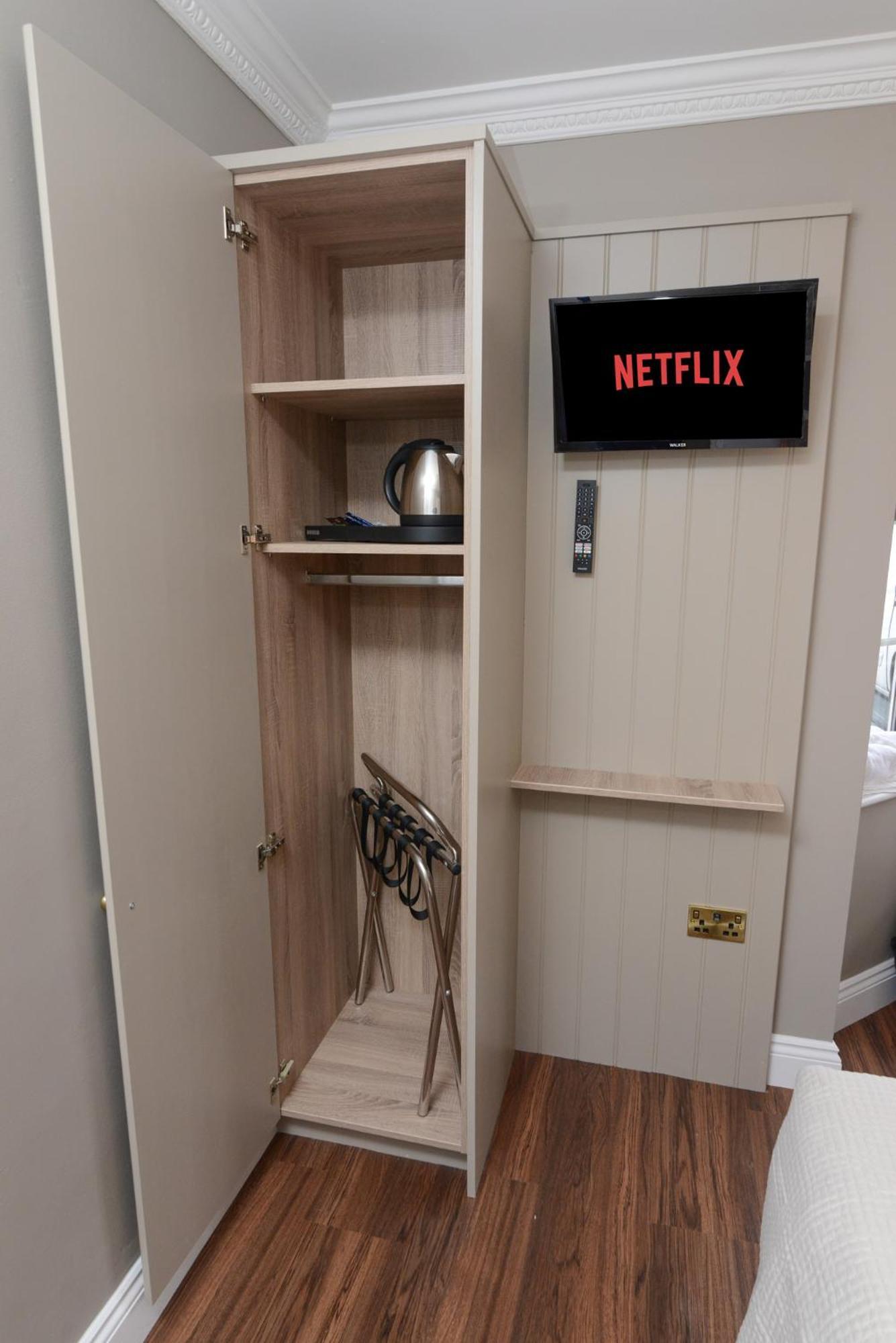 לינה וארוחת בוקר גלוואיי Urban Nest Townhouse מראה חיצוני תמונה